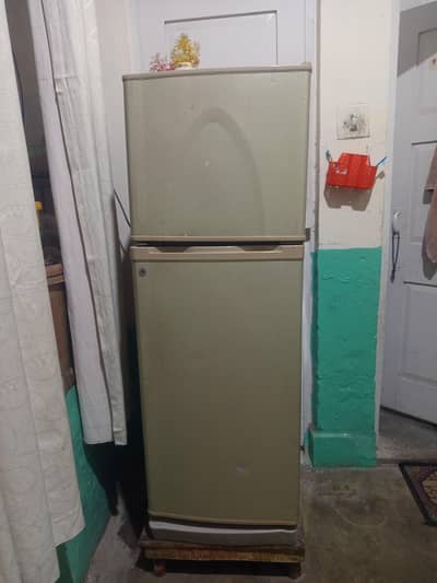 Small Size Refrigerator For sale in good condition