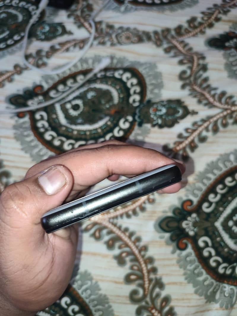 Google Pixel 6a 5