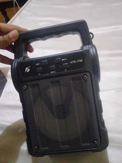 wireless solar charging speaker