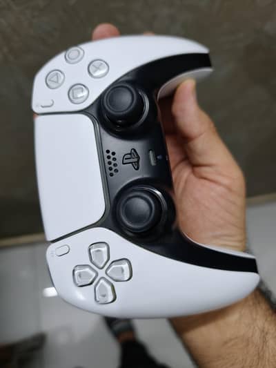 PS5 Controller used only for a month. Condition 10/10
