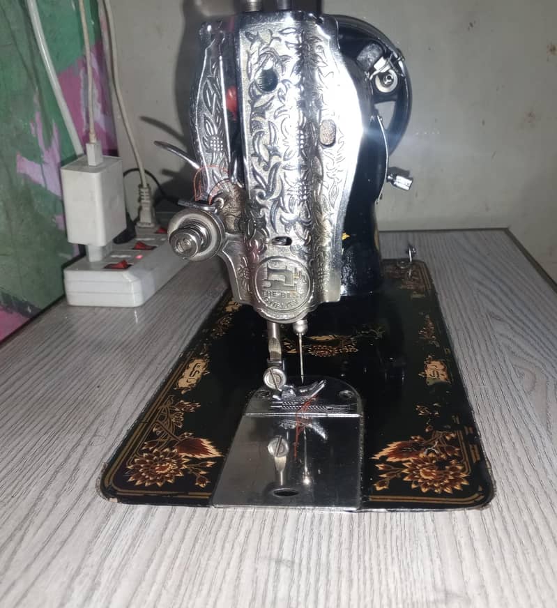 Sewing/ Stitching machine With Table 2