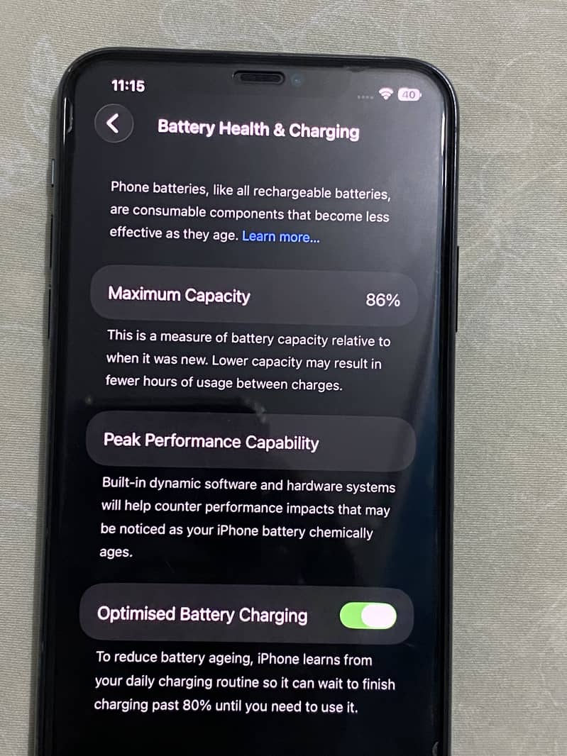 Apple iPhone 11 Pro Max 4