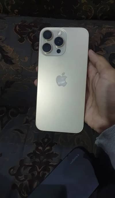 Apple iPhone 16 Pro Max jv