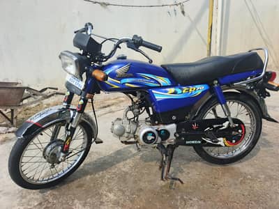 honda 70 single hand use ha serias person inbox for sale