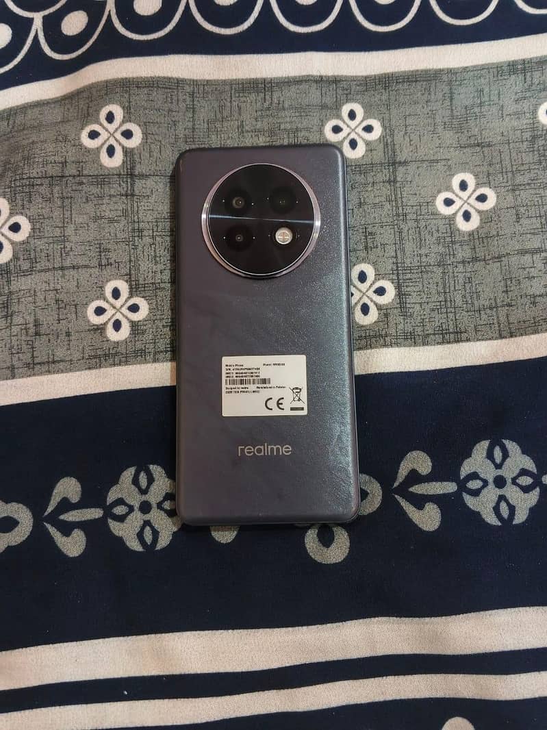 Realme 13 Plus 0