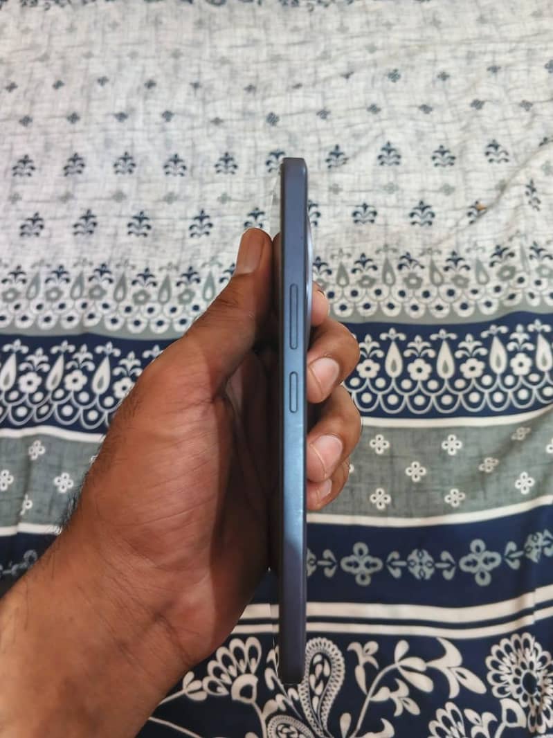 Realme 13 Plus 2