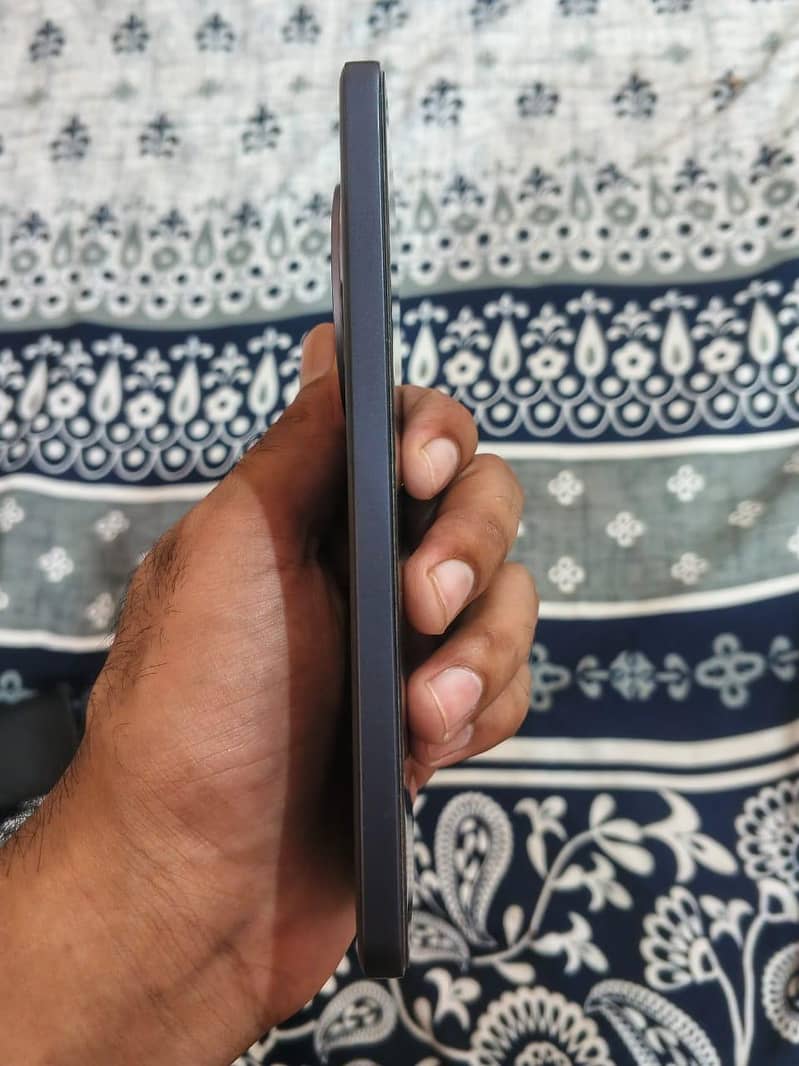Realme 13 Plus 3