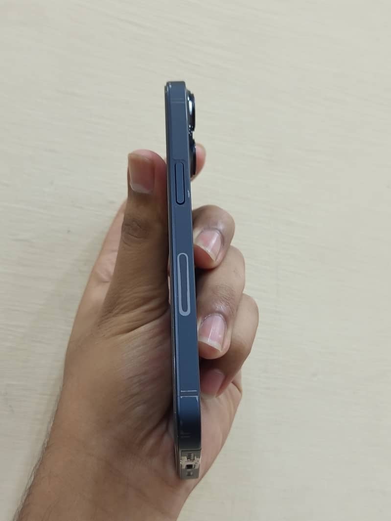 Apple iPhone 14 5