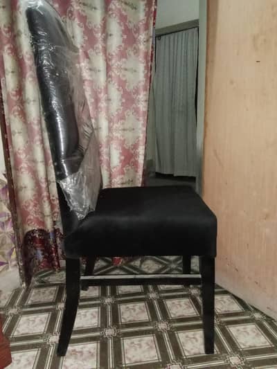 8 pieces chairs with dailing table
