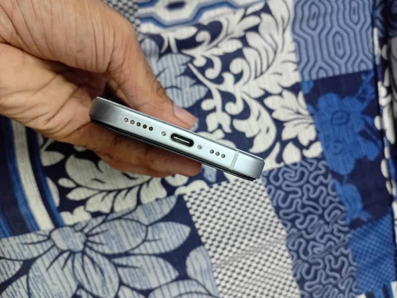 Apple iPhone 15 2