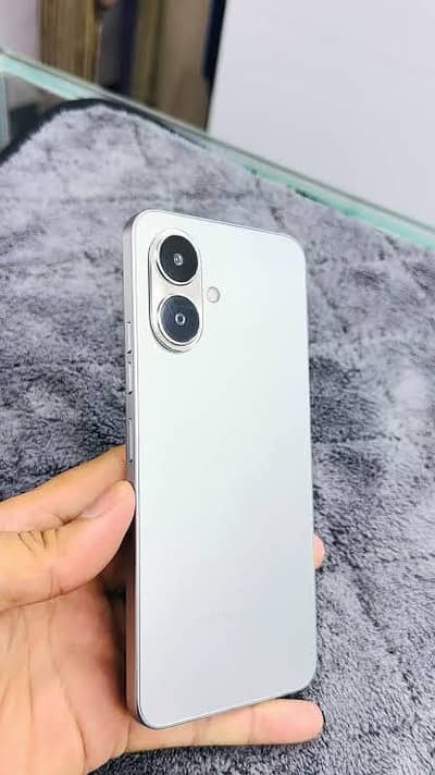 Tecno Spark Go 2