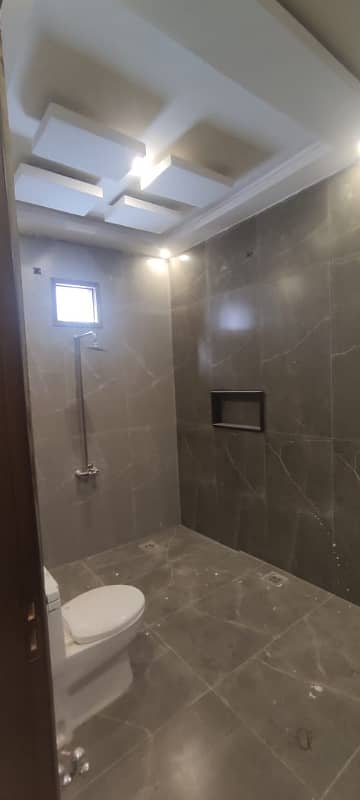 North karachi Sector 11B, 240sq, Cornor Single Story, for sale.