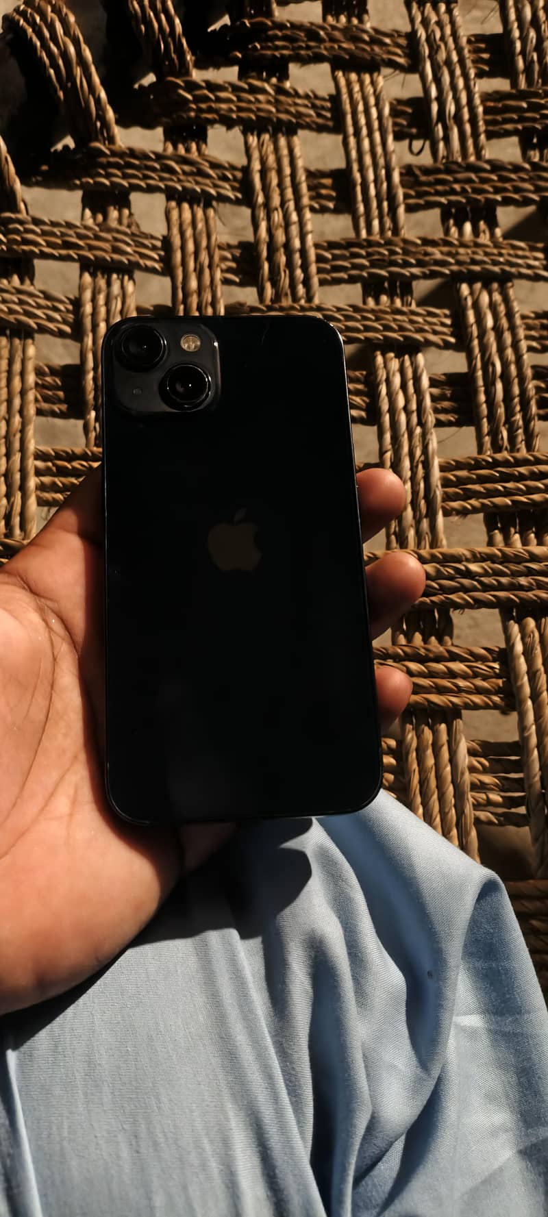 Apple iPhone 13 2