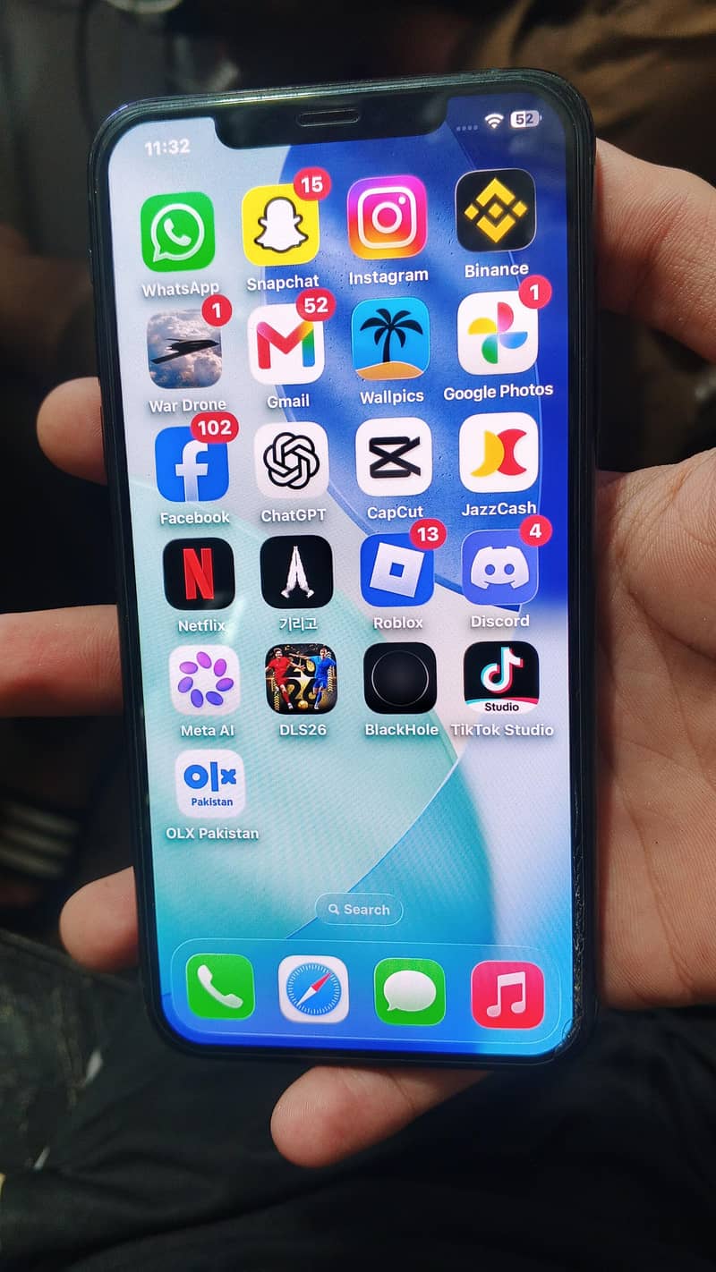 Apple iPhone 11 Pro Max 6