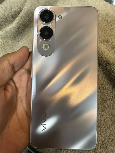 vivo Y 04