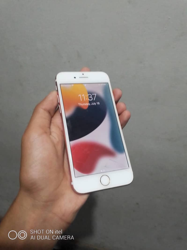 Apple iPhone 7 4