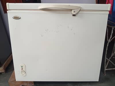 Waves Deep freezer