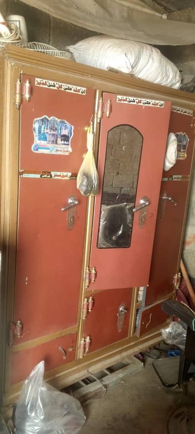 Steel Safe Almari for urgent sale