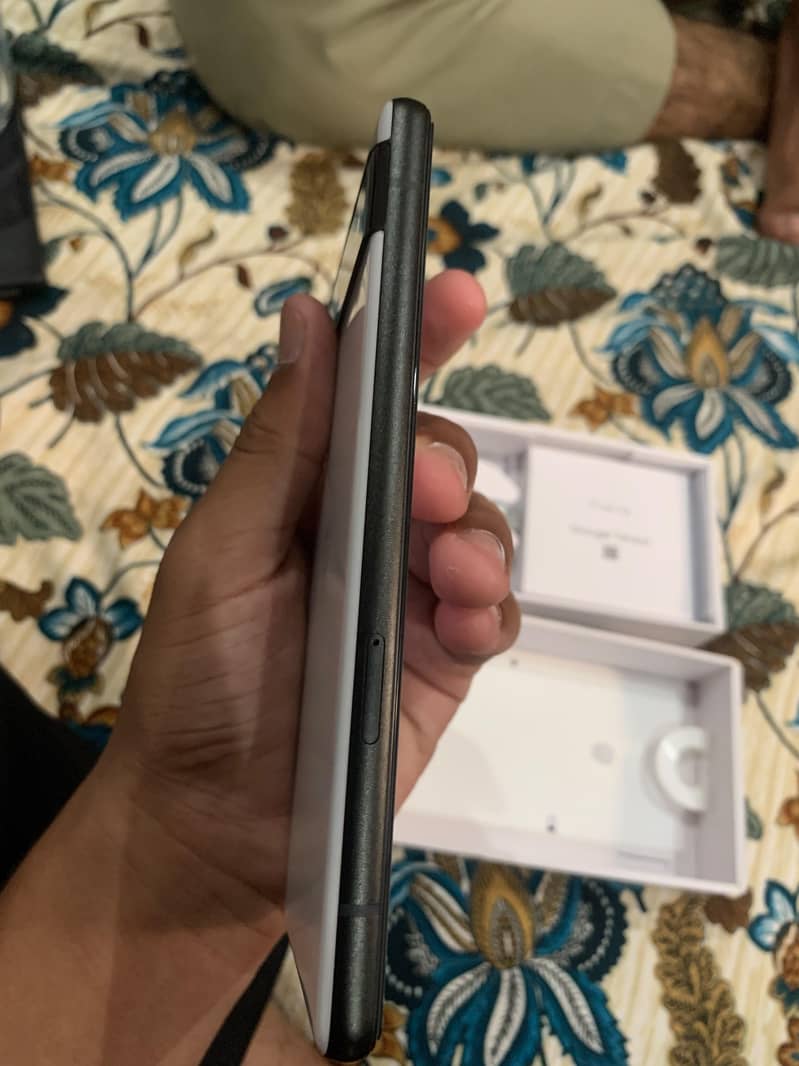 Google Pixel 6a 4