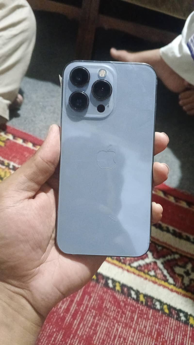 Apple iPhone 13 Pro 1
