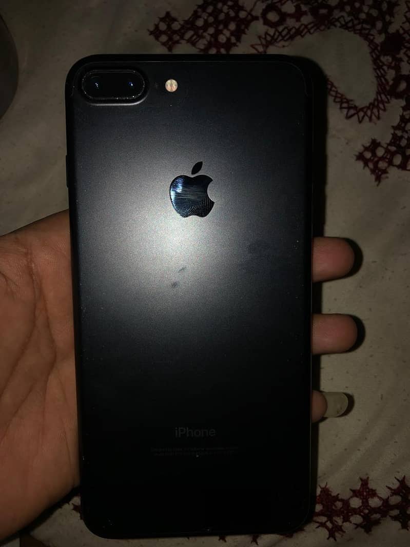 Apple iPhone 7 Plus 2