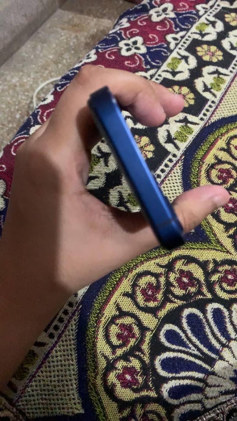 Apple iPhone 12 mini 2