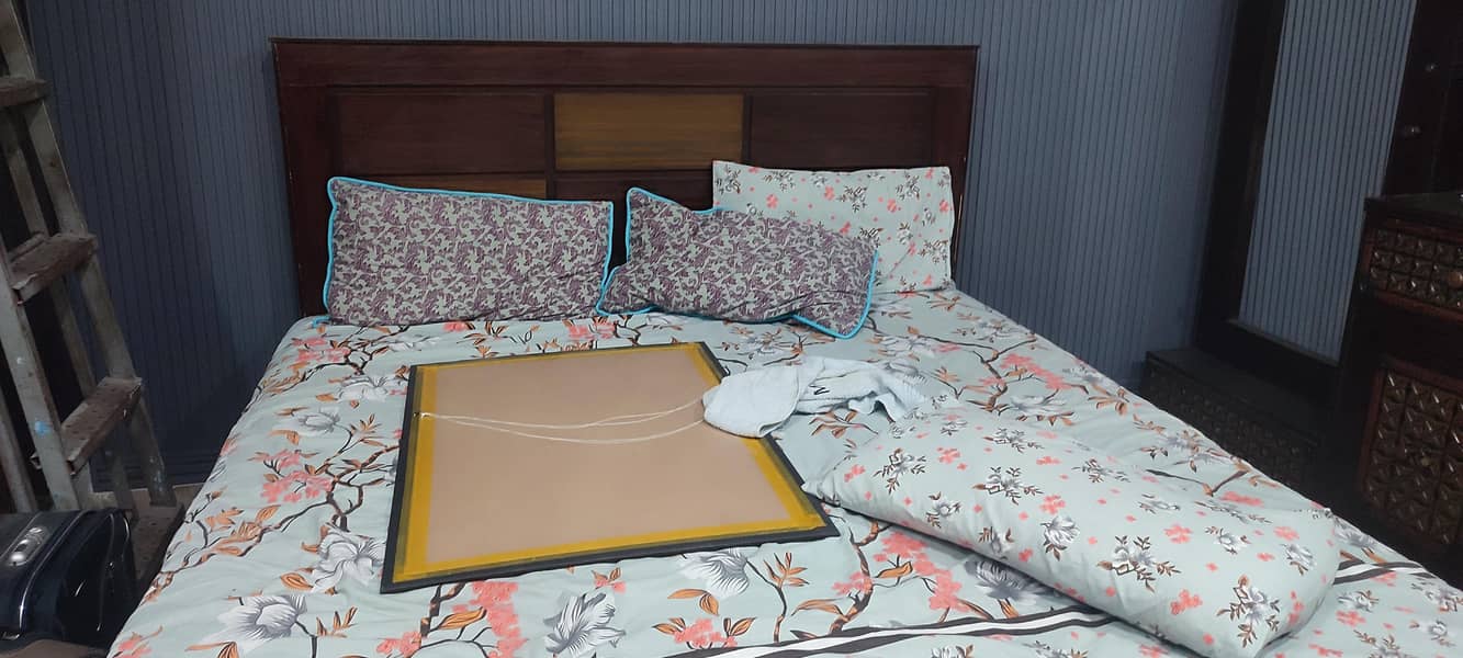 Double bed 0