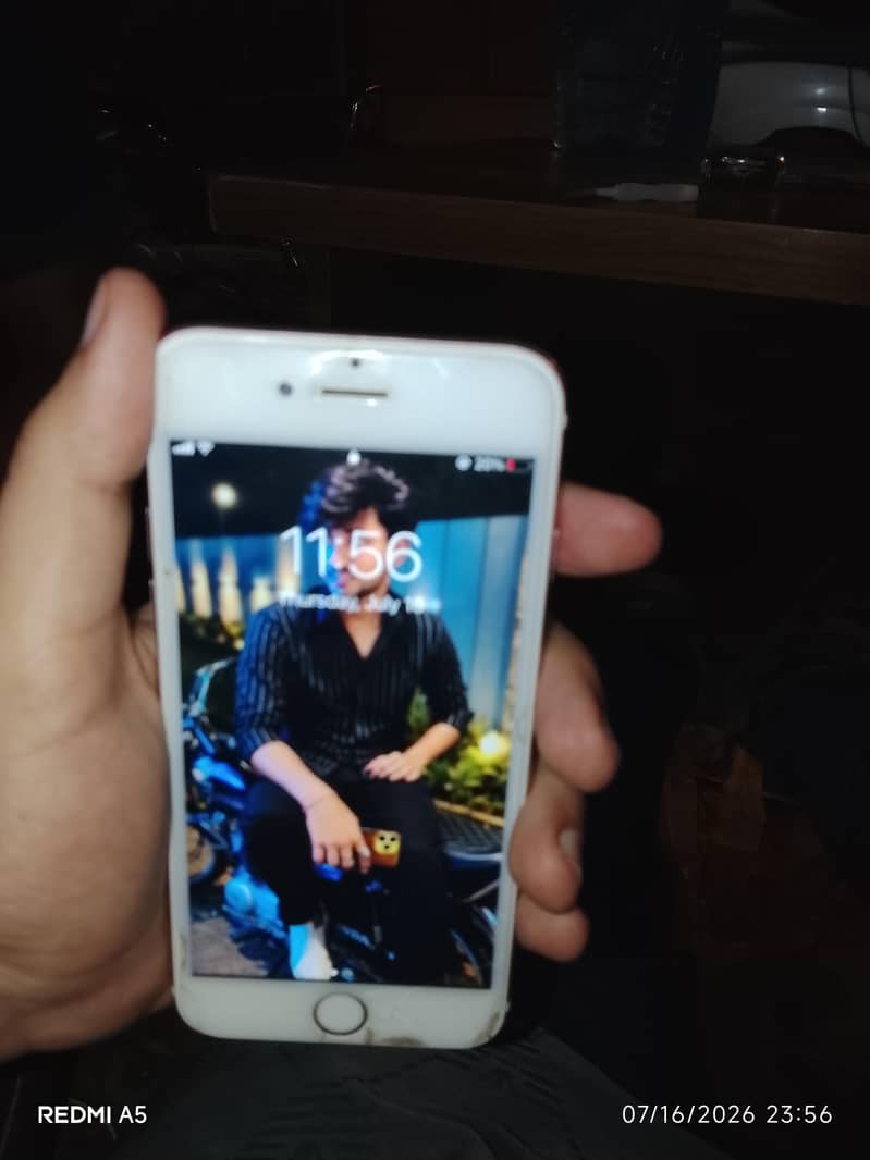 Apple iPhone 6S 1
