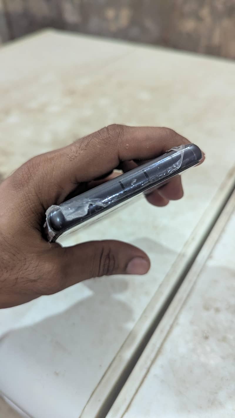 Google Pixel 7a 5