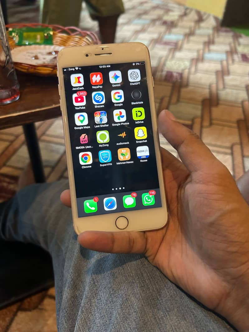 Apple iPhone 8 Plus 11