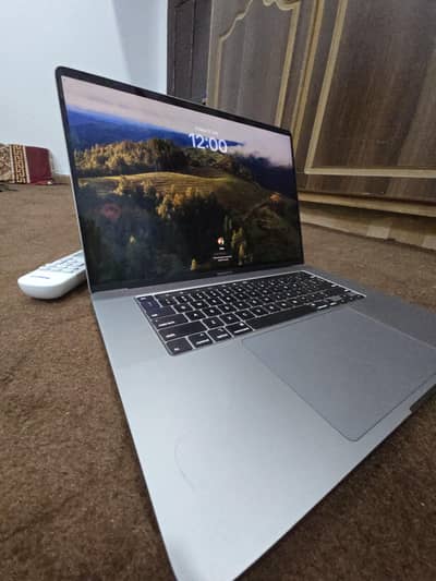 Macbook Pro 2019, 16 inches 16gb Ram, 512gb SSD