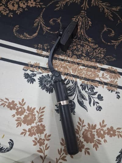 Mobile Phone Gimbal Stabilizer – Good Condition – Rs. 10,000