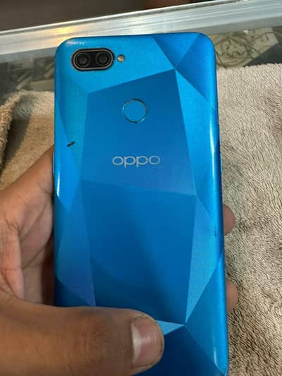 OPPO A12