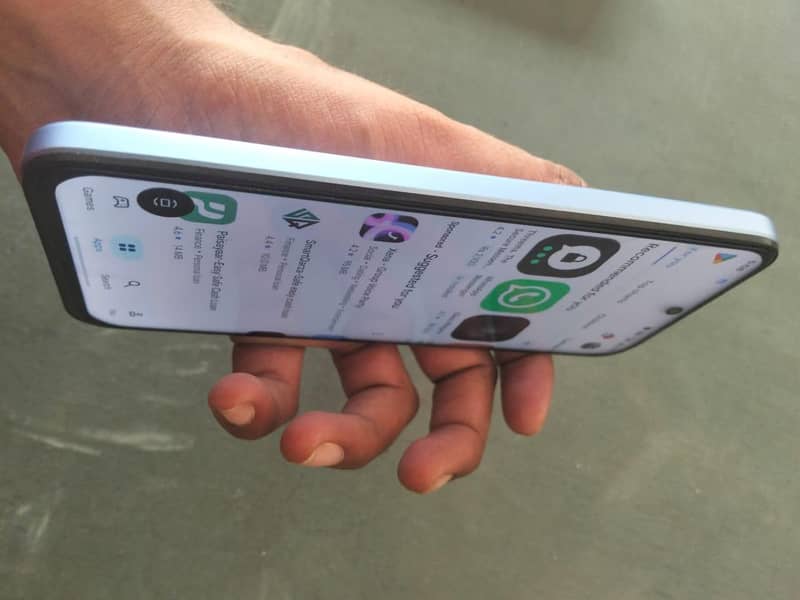 Realme C85 7
