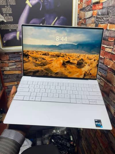 Dell XPS 13 9320 ( Touchbar ) Core i7-1360P,