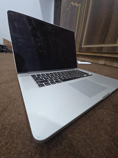 Macbook Pro 2013, 15 inches 16gb Ram, 512gb SSD