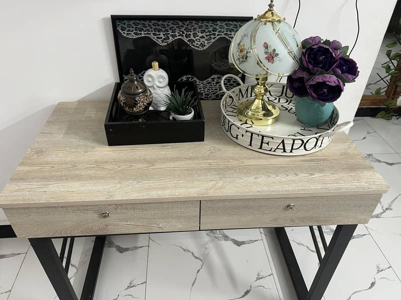 Modern Console Table 2
