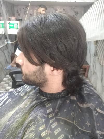 crazy 4 hair saloon par karigar ki zarurat hai contect #  03104777062