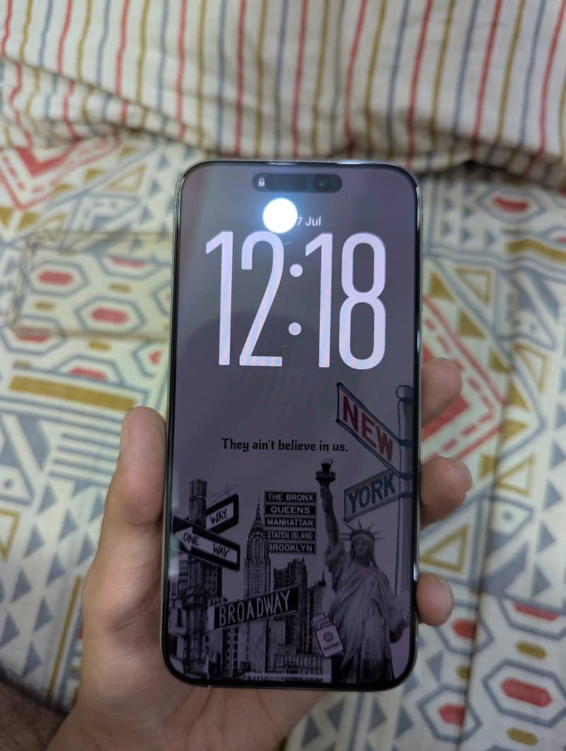 Apple iPhone 15 Pro Max 1