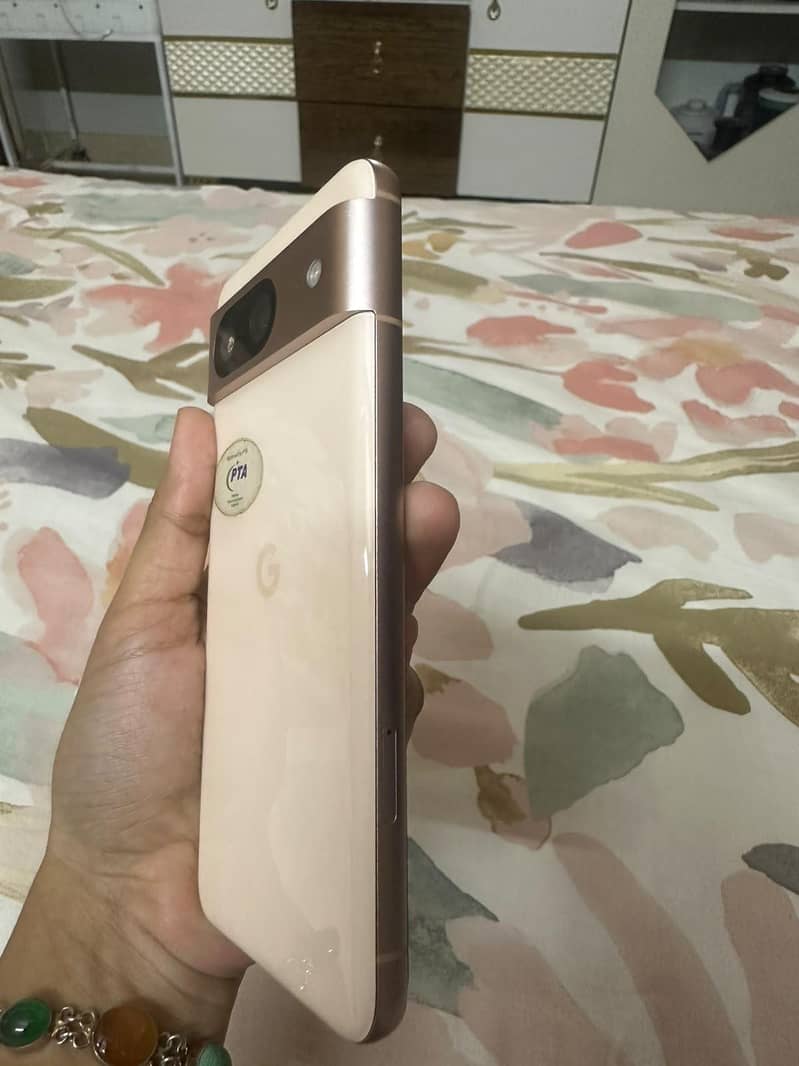Google Pixel 8 3