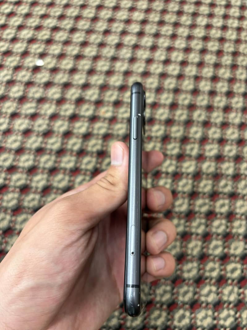 Apple iPhone 11 2