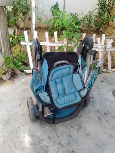 baby pram and bathing tub