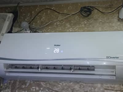 HAIER AC DC INVERTER 1.5 TON