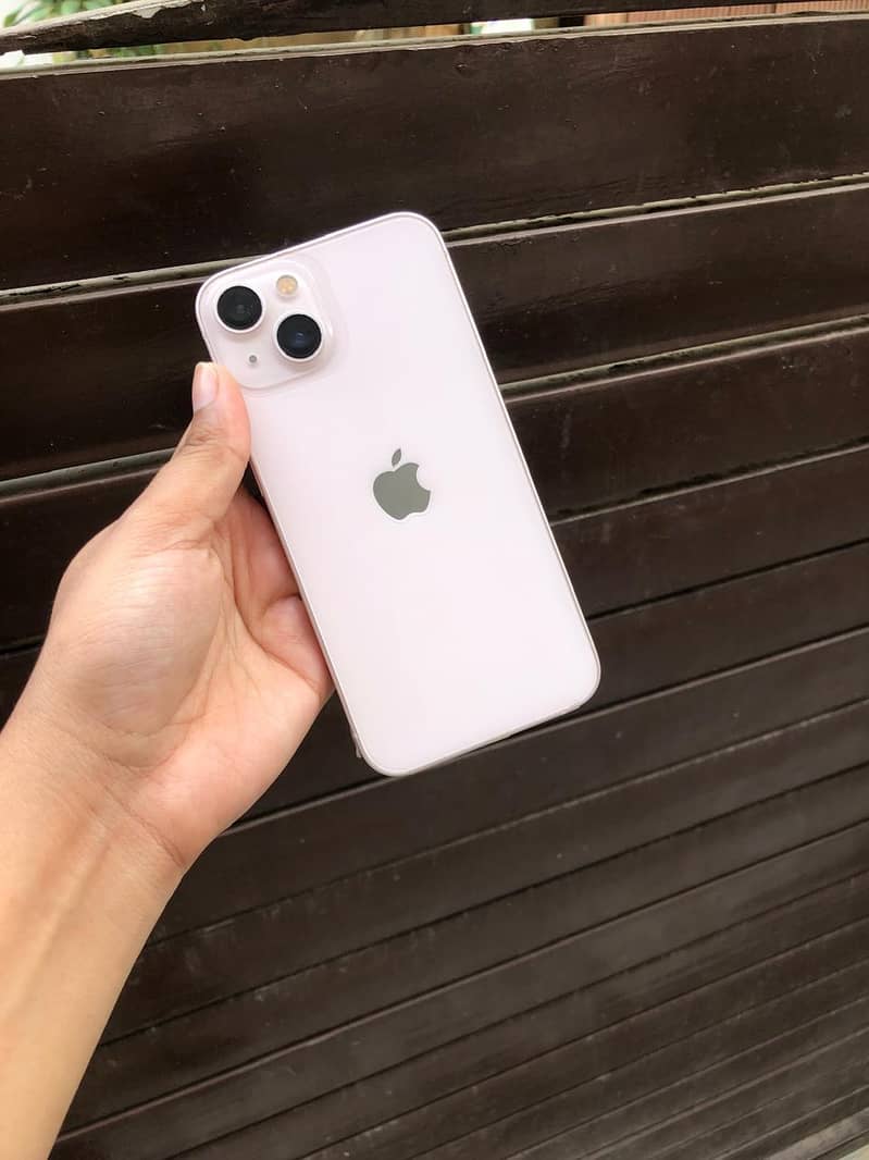 Apple iPhone 13 1