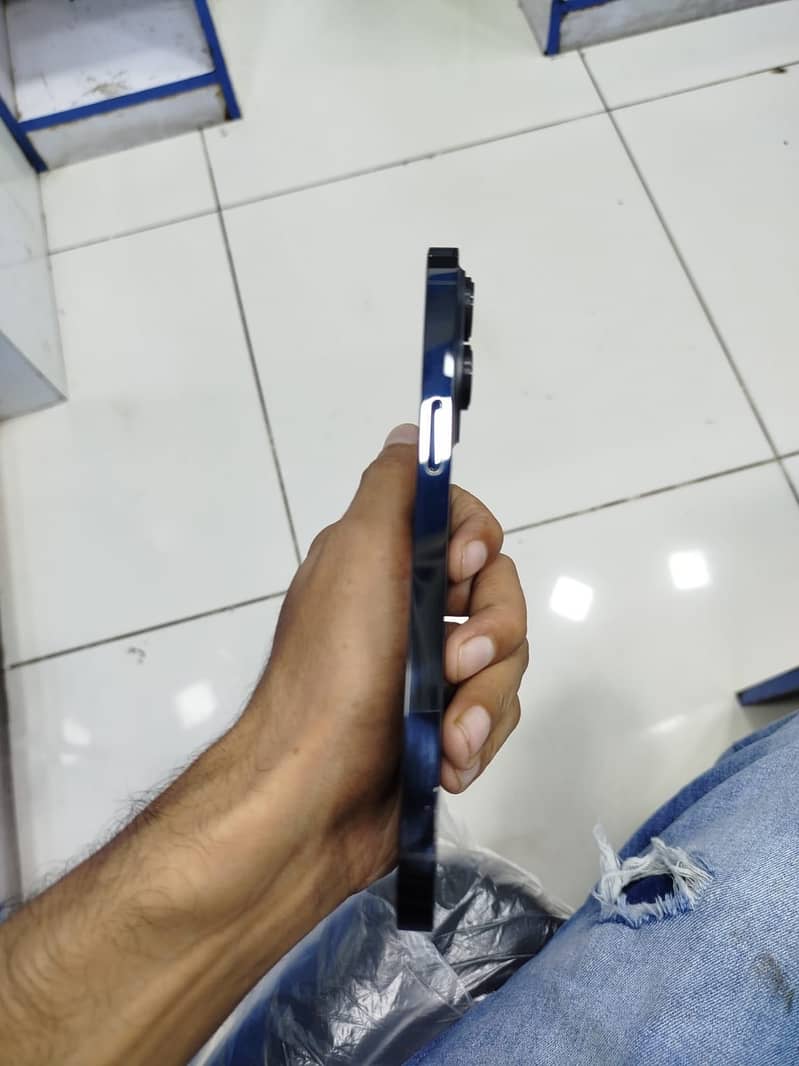 Apple iPhone 14 Pro Max 5