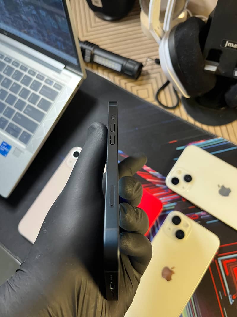IPhone 14 10