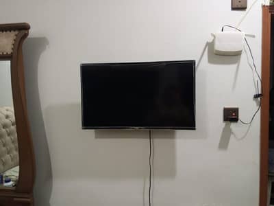 TCL SMART LCD FOR SALE