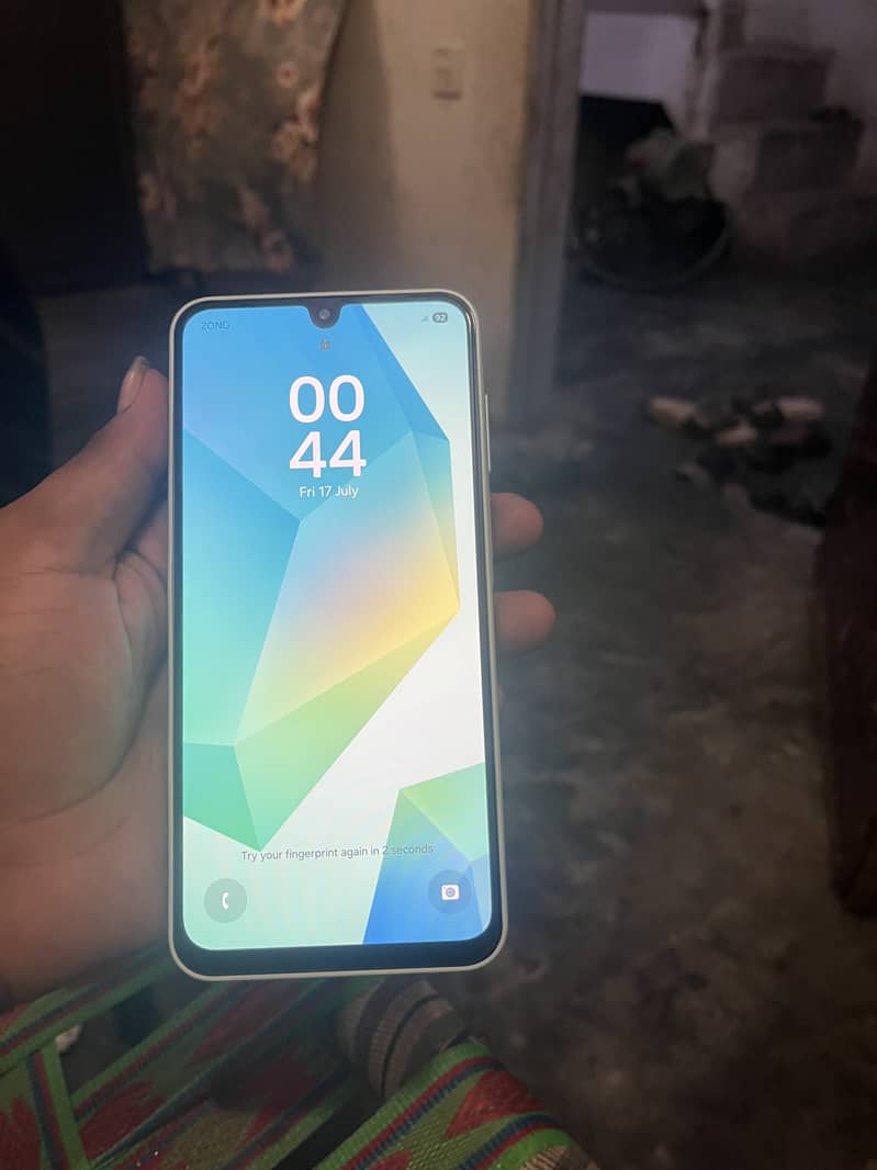 Samsung Mobile A16 1