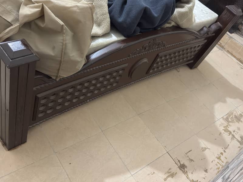 King size bed 2