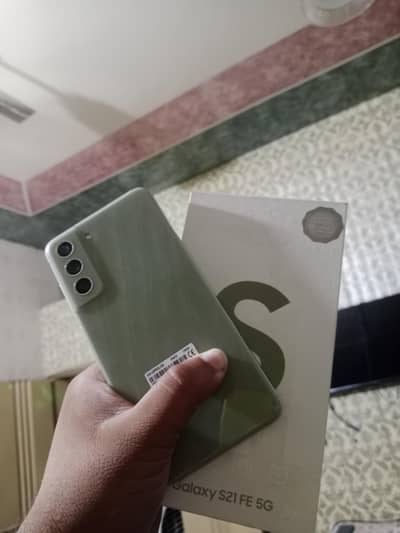 Samsung Mobile S21 FE